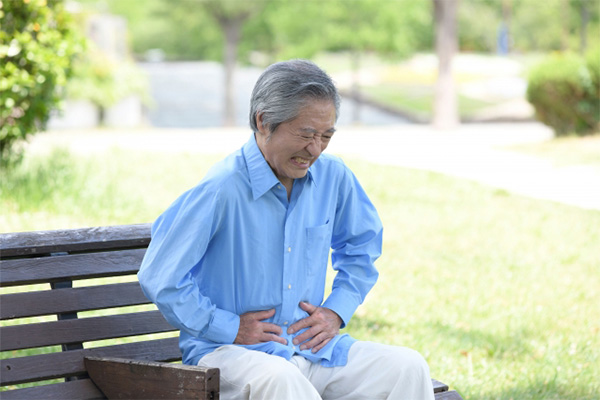 年齢とともに肝臓トラブルが増えるのはなぜ？